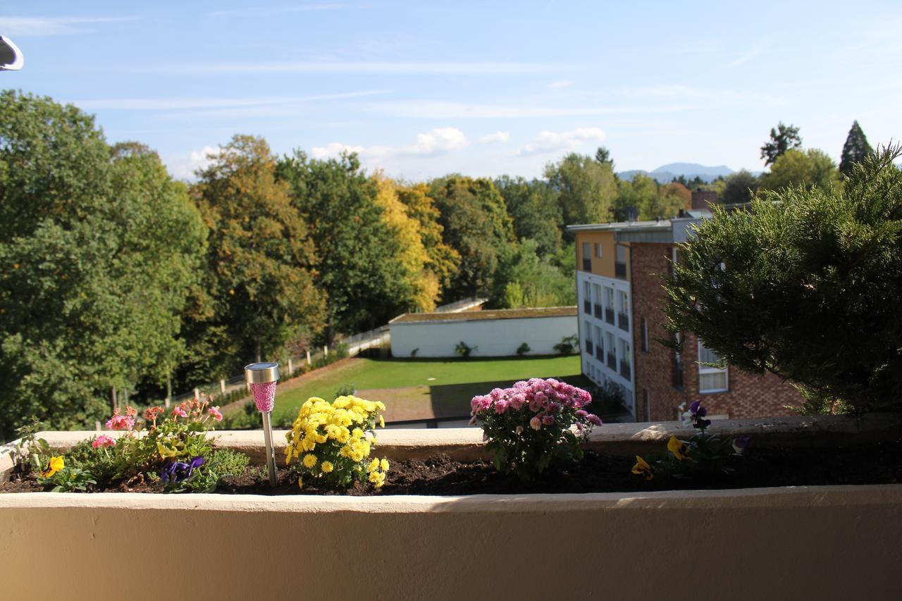 Mariaprimavera Apartment Am Kurpark Mit Schwarzwaldblick * * * * Bad Krozingen Zewnętrze zdjęcie